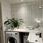 Privat bolig Large With Balcony - Downtown - Nearby Scandic Business Center Bus Stop