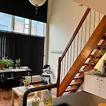 Large With Balcony - Downtown - Nearby Scandic Business Center Bus Stop * スタヴァンゲル