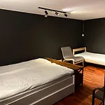 Large With Balcony - Downtown - Nearby Scandic Business Center Bus Stop Homestay szállás