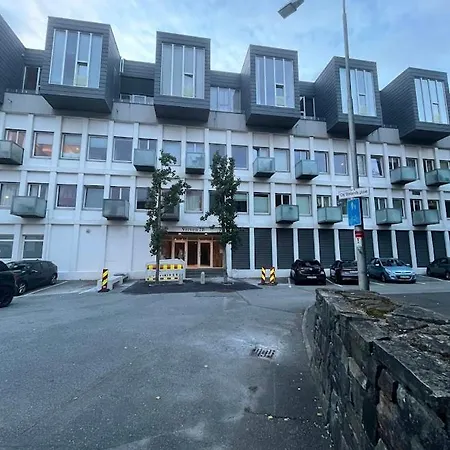 Séjour chez l'habitant Large With Balcony - Downtown - Nearby Scandic Business Center Bus Stop