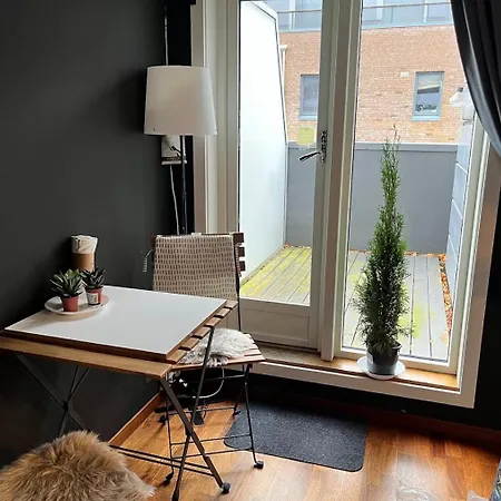 Guenstig & Schick Room With Balcony - Nearby Scandic Business Center Bus Stop Rum i privatbostad *