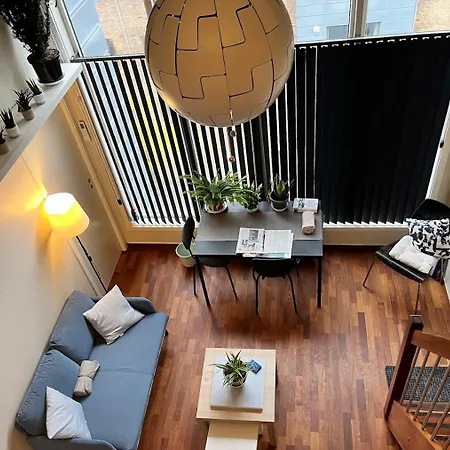 Elite Large With Balcony - Nearby Scandic Business Center Bus Stop Проживание в семье *