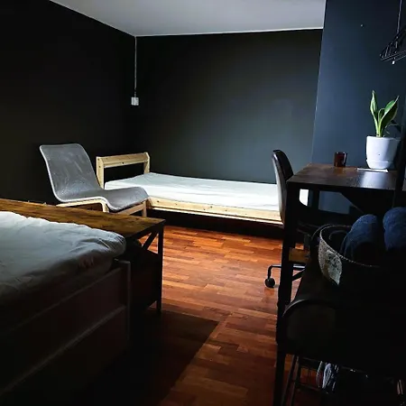 Проживание в семье Elite Large With Balcony - Nearby Scandic Business Center Bus Stop *